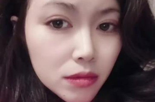 婚内出轨却倒打一耙三个孩子两个爹超女何洁到底在想什么